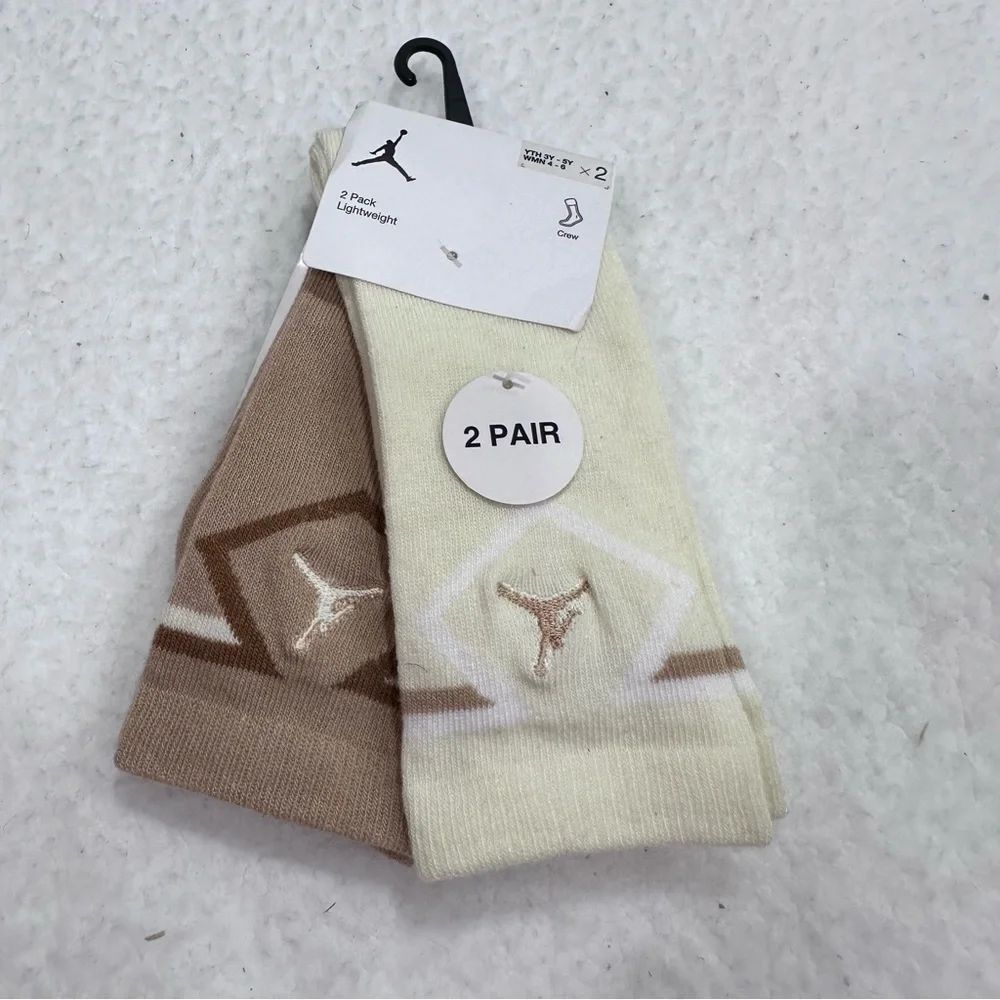 Kids Nike Jordan Cream and Tan Socks